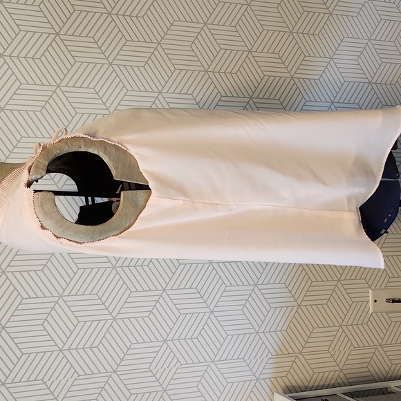 Torrid Light Pink Sleeveless V-Neck Dobby Chiffon Ruffle Blouse | Women's Size 0 - Picture 3 of 10